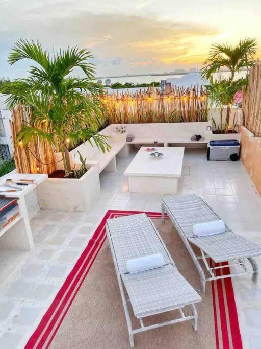 Rooftop Penthouse 3 Bedrooms, Sleeps 8! Cancún Extérieur photo