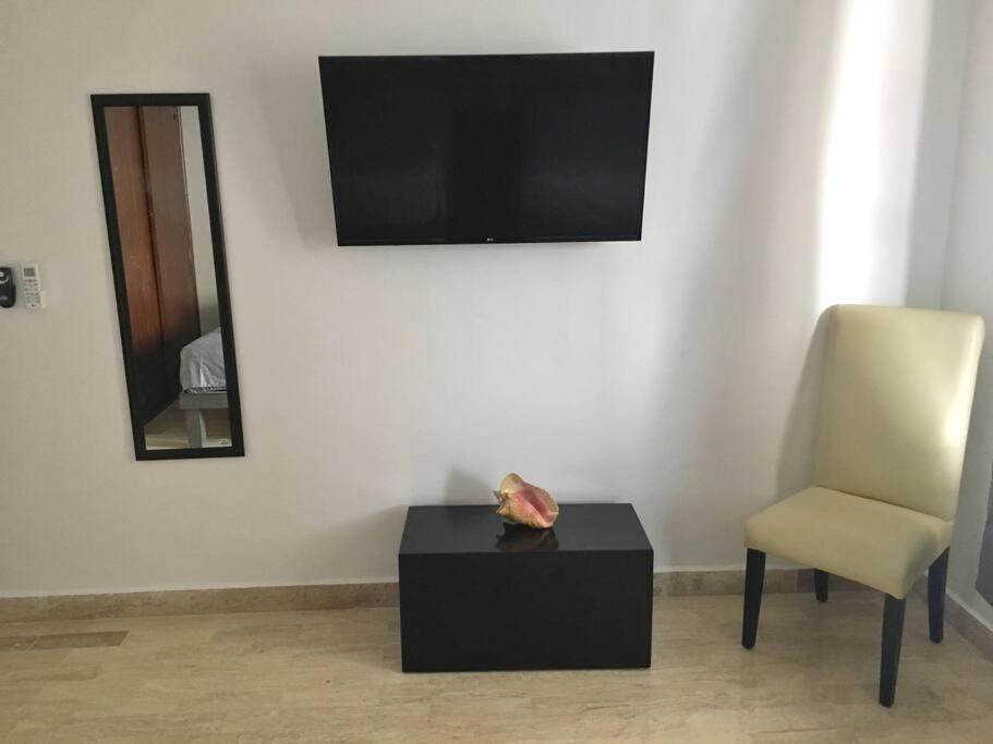Rooftop Penthouse 3 Bedrooms, Sleeps 8! Cancún Extérieur photo